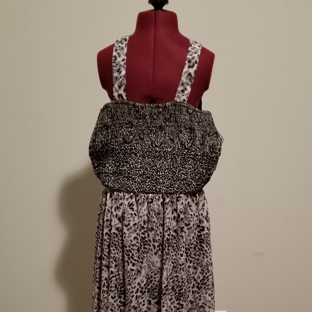Dress - Picture 3 of 5